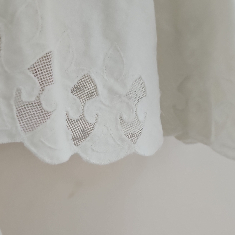 Express Women's Cream Lace Blouse - Picture 3 of 4
